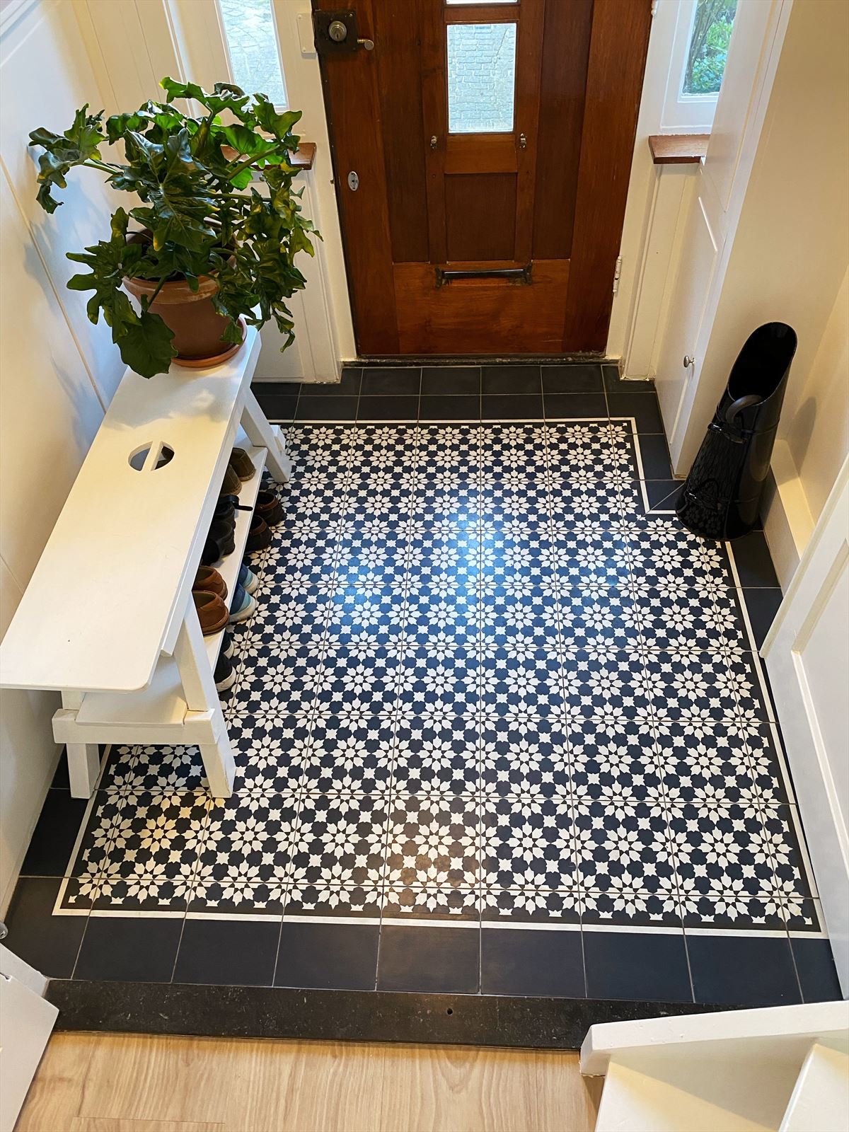 Azule 11 Corner Egal