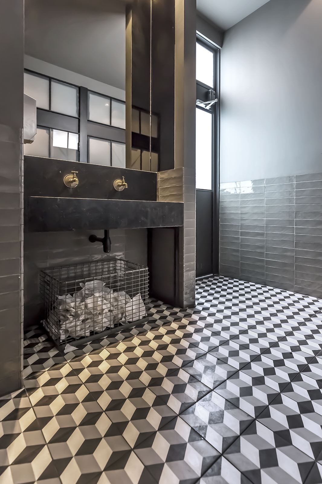 Escher Quarto S800