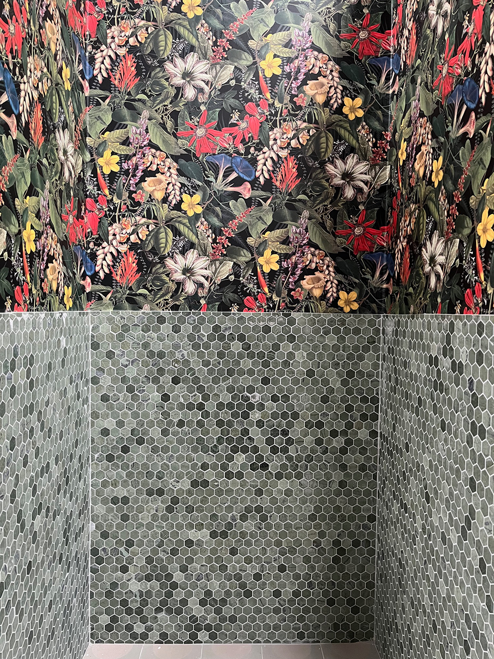 Mosaic Hexagon Plain Green Light