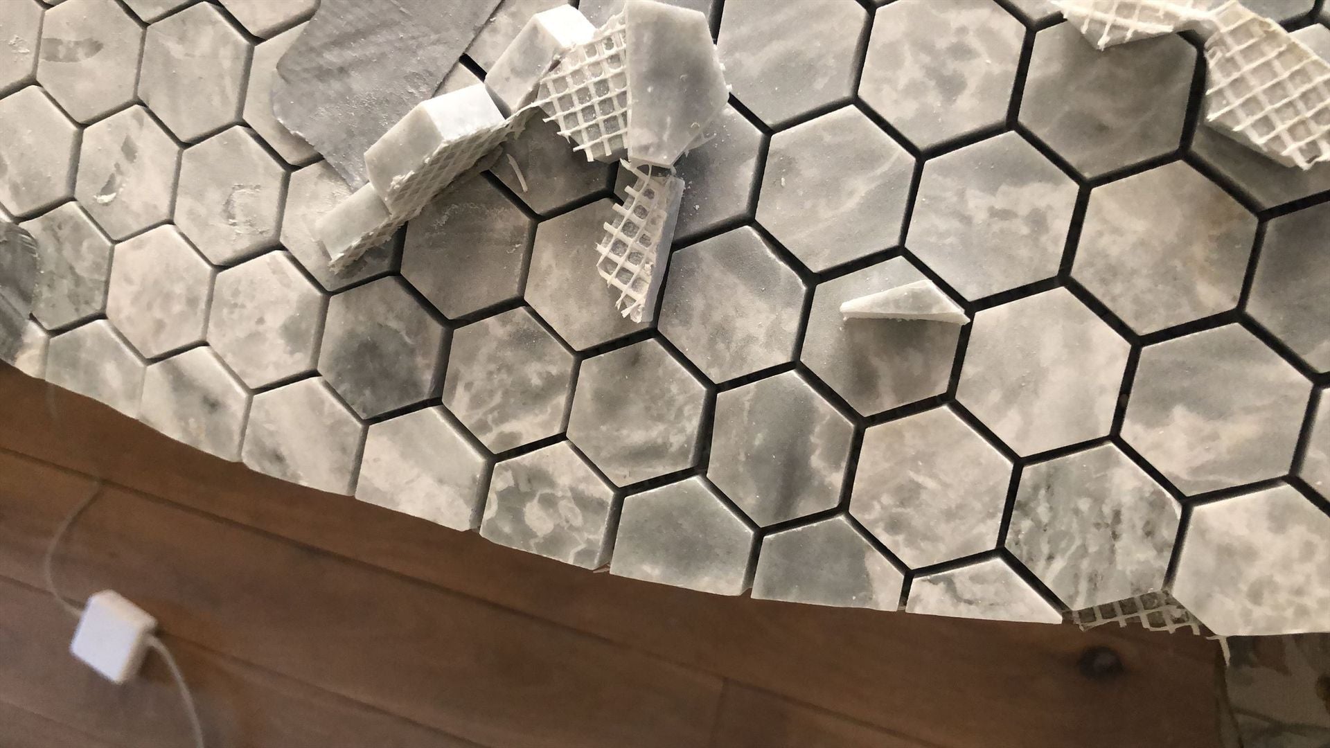 Mosaic Hexagon Plain Silver Shadow